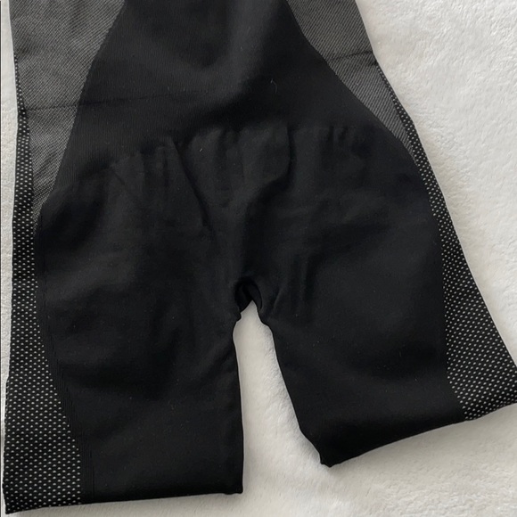 Spanx Leggings - Picture 5 of 8